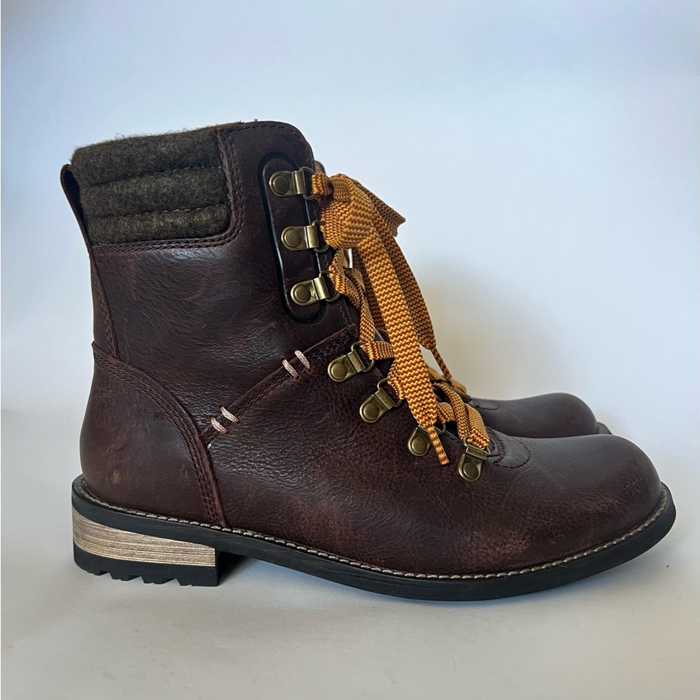 Kodiak Surrey II waterproof hiker style boot-NWOT!